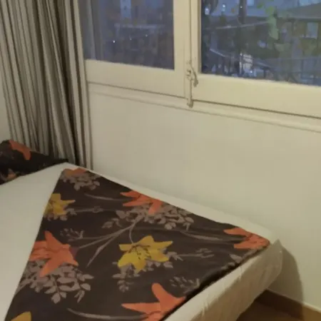 Homestay Metro La Salut